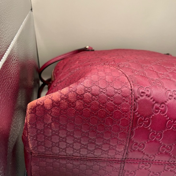 Stunning Y2K Authentic Gucci Bree Dome Tote in Ruby Red - Picture 6 of 16